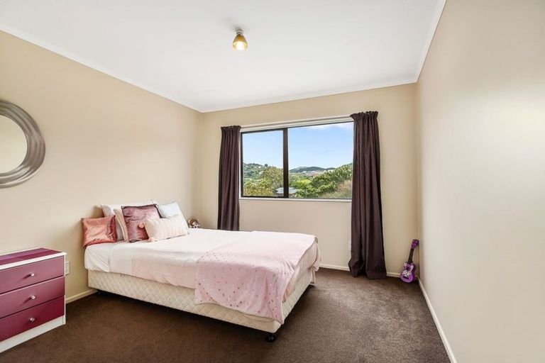 Photo of property in 4 Ashfield Grove, Churton Park, Wellington, 6037