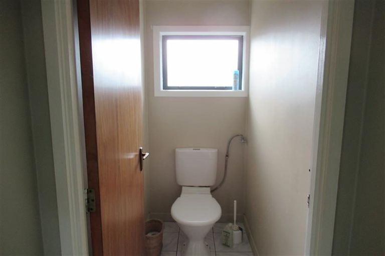 Photo of property in 1/24 Frank Evans Place, Henderson, Auckland, 0610