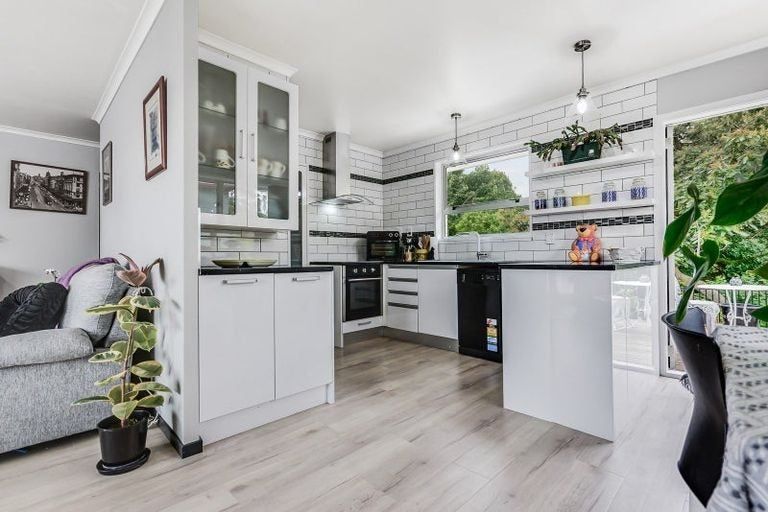 Photo of property in 21 Brookbank Place, Glenview, Hamilton, 3206