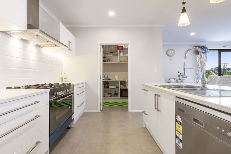 Photo of property in 27 Landing Drive, Pyes Pa, Tauranga, 3112