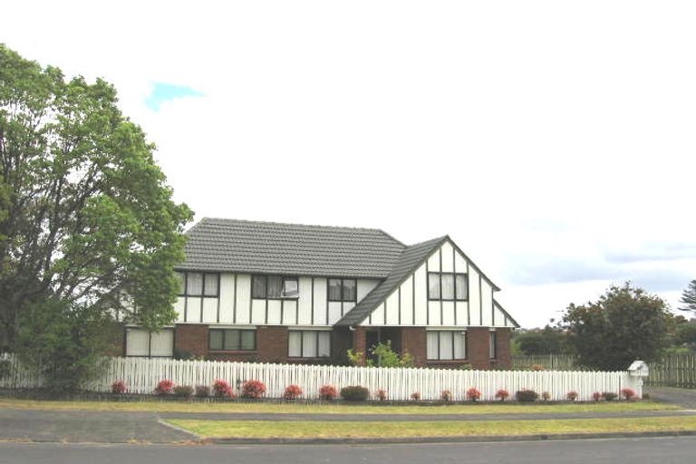 Photo of property in 31 Manutara Avenue, Forrest Hill, Auckland, 0620