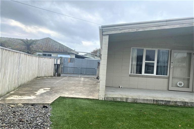 Photo of property in 571f2- Fergusson Drive, Trentham, Upper Hutt, 5018