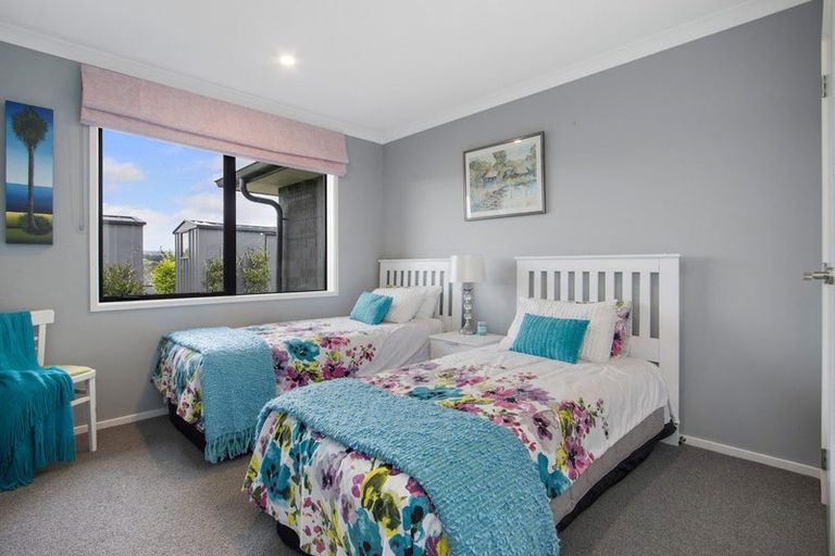 Photo of property in 19 Wairere Rise, Omokoroa, 3114
