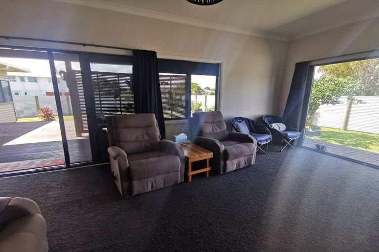 Photo of property in 1 Jellicoe Avenue, Wairoa, 4108