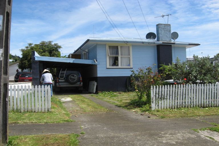 Photo of property in 8 Koru Street, Mangere Bridge, Auckland, 2022