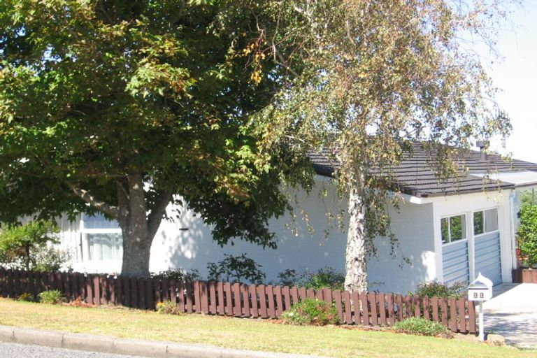 Photo of property in 11 Churchill Road, Murrays Bay, Auckland, 0630