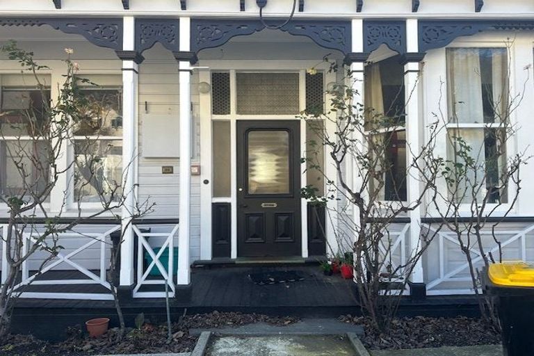 Photo of property in 120 Austin Street, Mount Victoria, Wellington, 6011