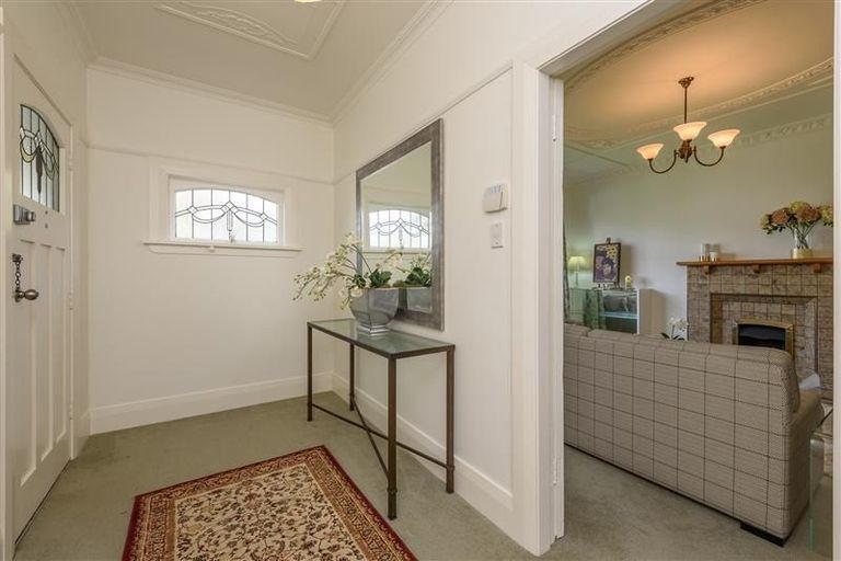 Photo of property in 14 Firth Terrace, Karori, Wellington, 6012