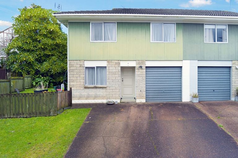 Photo of property in 2/37 Seabrook Avenue, New Lynn, Auckland, 0600