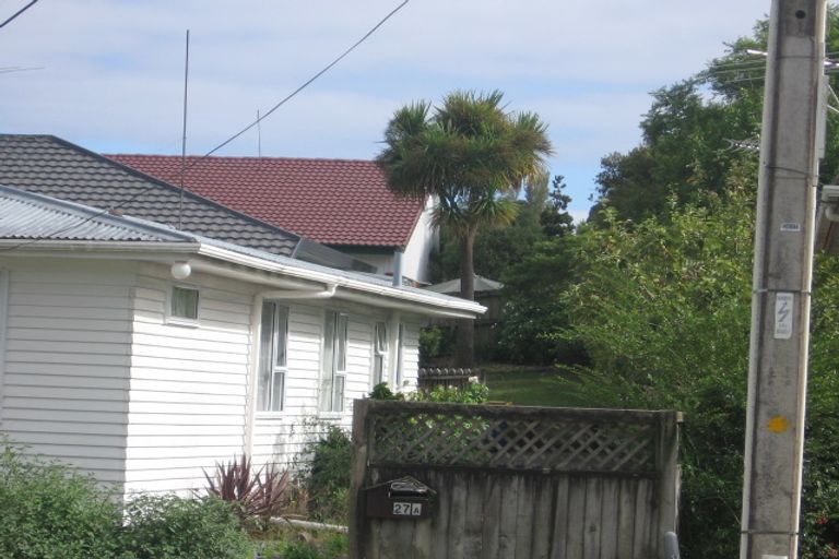 Photo of property in 1/27 Neal Avenue, Glenfield, Auckland, 0629