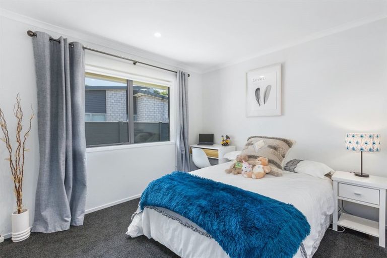 Photo of property in 3 Shearwater Lane, Whitby, Porirua, 5024