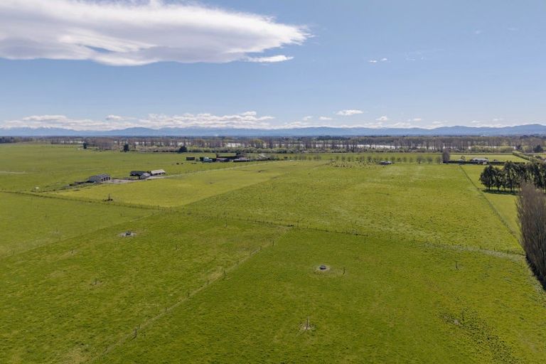 Photo of property in 585 Coutts Island Road, Coutts Island, Christchurch, 7670