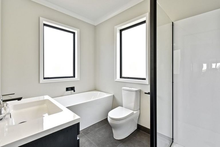 Photo of property in 135 Isabella Drive, Pukekohe, 2120