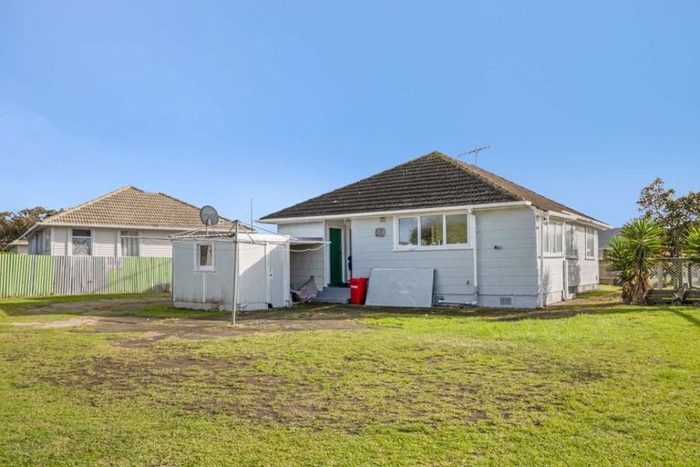 Photo of property in 15 Churchill Crescent, Tawhero, Whanganui, 4501