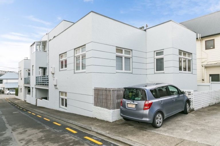 Photo of property in 1u5 Rixon Grove, Mount Victoria, Wellington, 6011