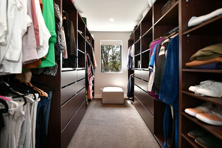 Photo of property in 52 Walton Street, Red Beach, 0932