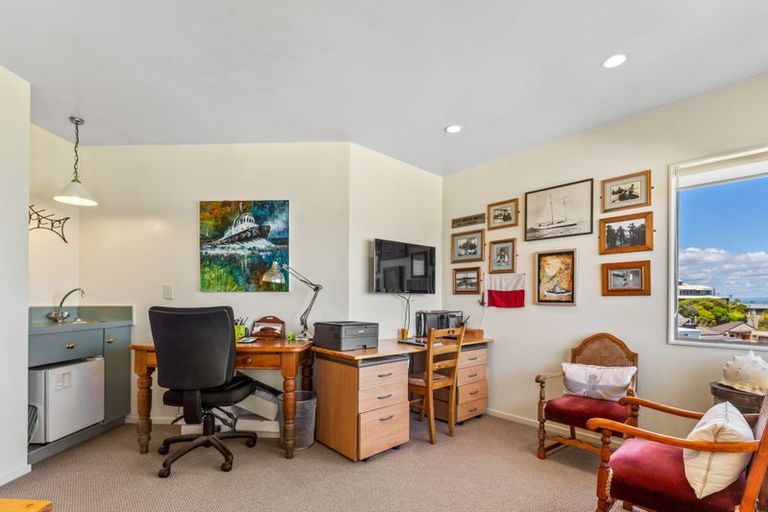 Photo of property in 31 The Cliffs, Britannia Heights, Nelson, 7010