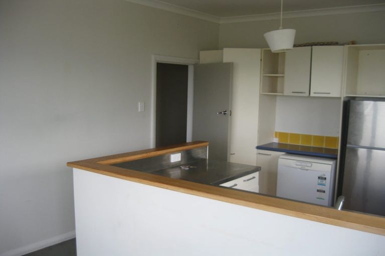 Photo of property in 11 Alexandra Road, Roseneath, Wellington, 6021