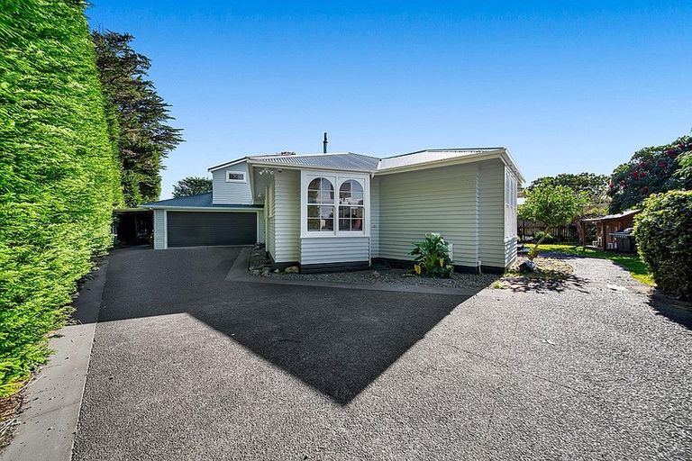 Photo of property in 62 Manawapou Road, Hawera, 4610