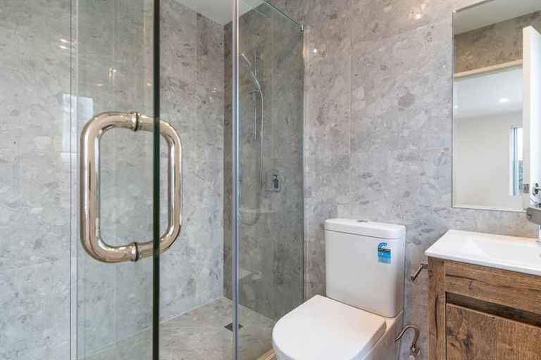 Photo of property in 5b Poruru Close, Papakura, 2110