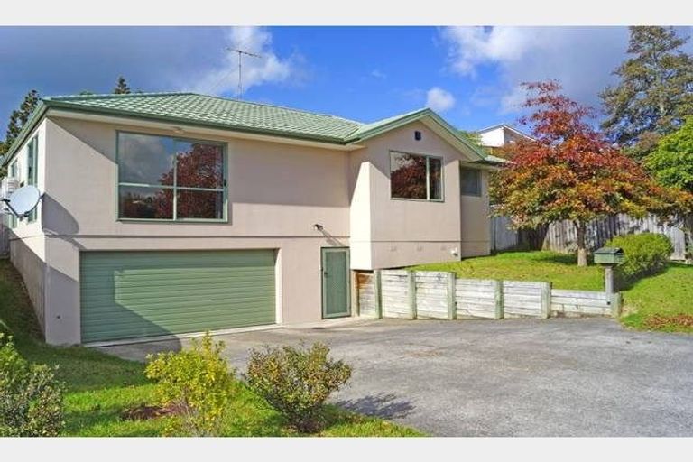 Photo of property in 26 Hewlett Road, Massey, Auckland, 0614