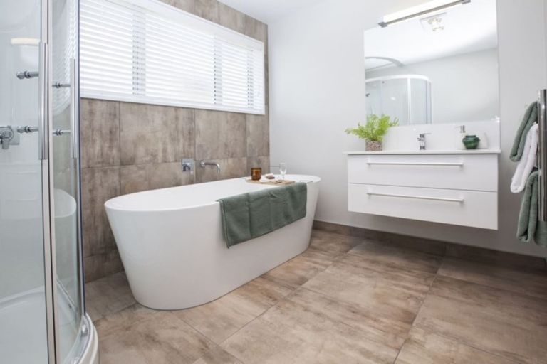 Photo of property in 12 Ciaran Close, Broomfield, Christchurch, 8042