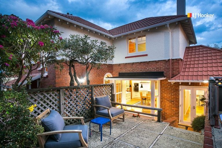 Photo of property in 21 Como Street, Maori Hill, Dunedin, 9010