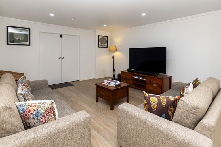 Photo of property in 12 Cheriton Road, Mellons Bay, Auckland, 2014