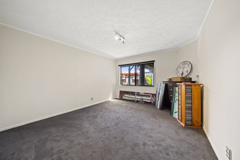 Photo of property in 6/52 Tironui Road, Takanini, 2112
