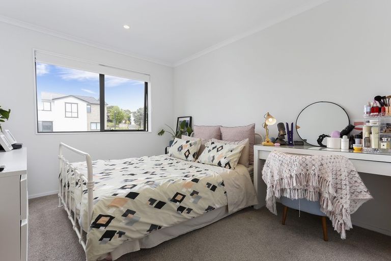 Photo of property in 70 Manutewhau Road, Massey, Auckland, 0614