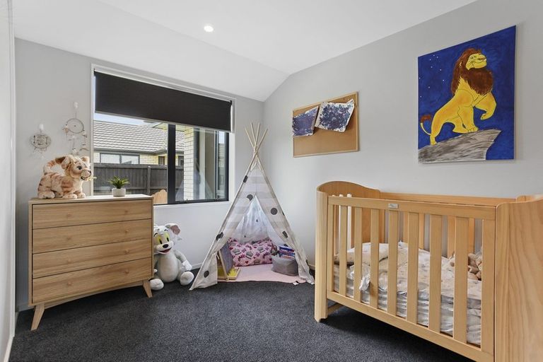 Photo of property in 8 Lawrence Drive, Rolleston, 7614