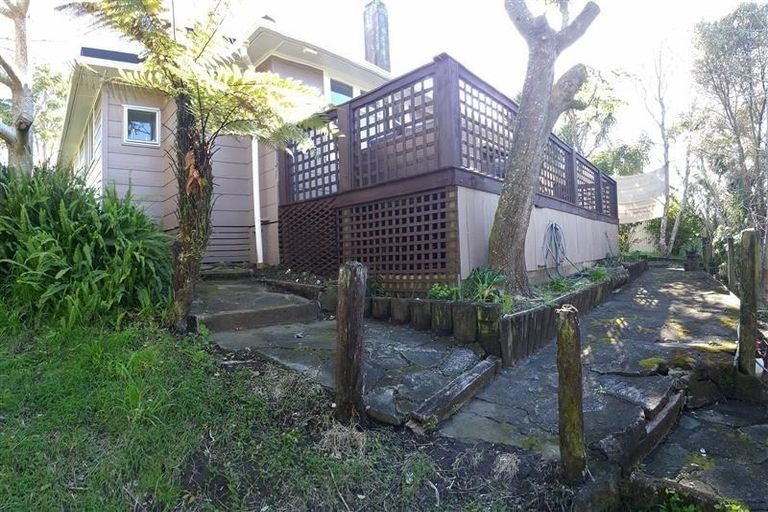 Photo of property in 98 Glenpark Avenue, Frankleigh Park, New Plymouth, 4310