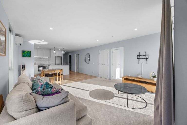 Photo of property in 52 Obelisk Street, Wanaka, 9305