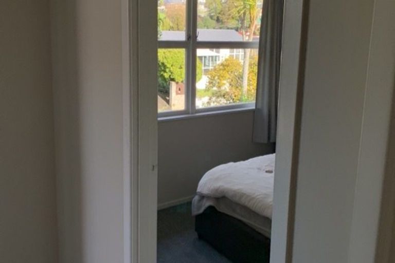 Photo of property in 7 Segedin Place, Glenfield, Auckland, 0629