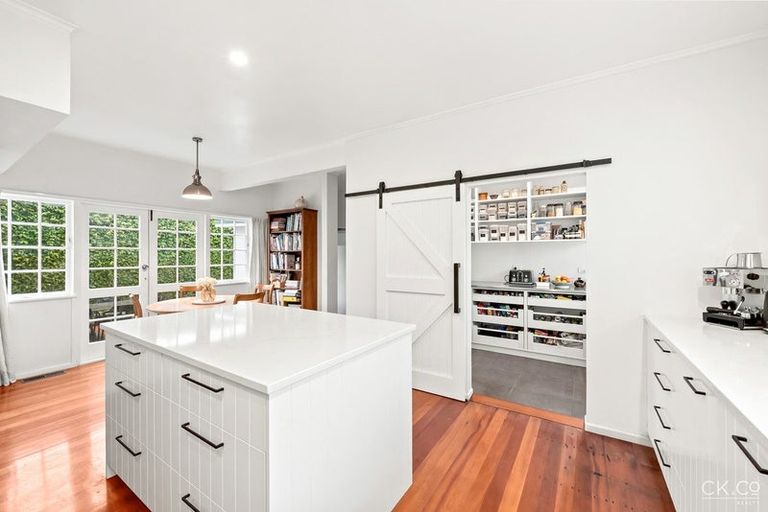 Photo of property in 17 Chilton Grove, Hutt Central, Lower Hutt, 5010