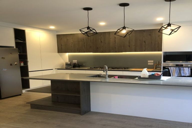 Photo of property in 15 Pohewa Road, Silverdale, 0932