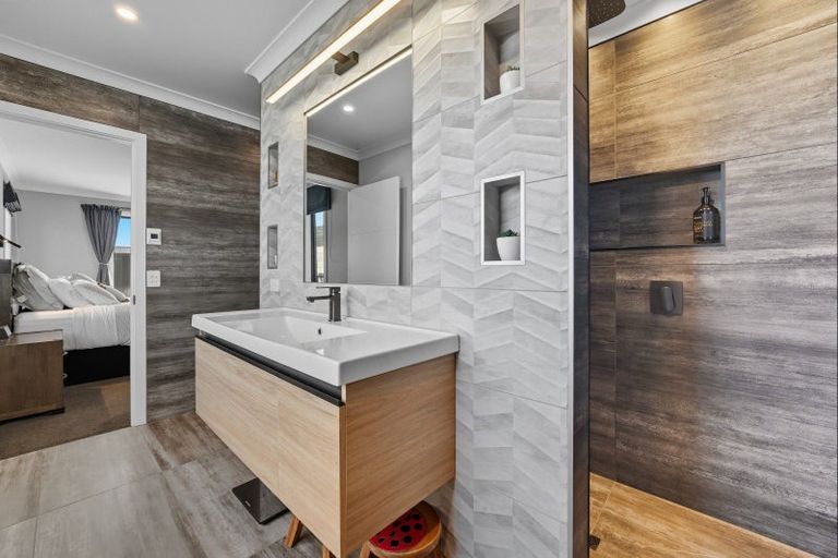 Photo of property in 30 Courage Road, Amberley, 7410