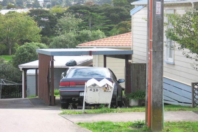 Photo of property in 43 Newington Road, Henderson, Auckland, 0612