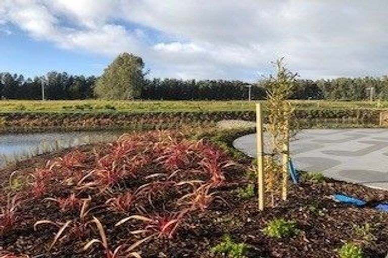 Photo of property in 2 Tamapahore Boulevard, Papamoa Beach, Papamoa, 3118