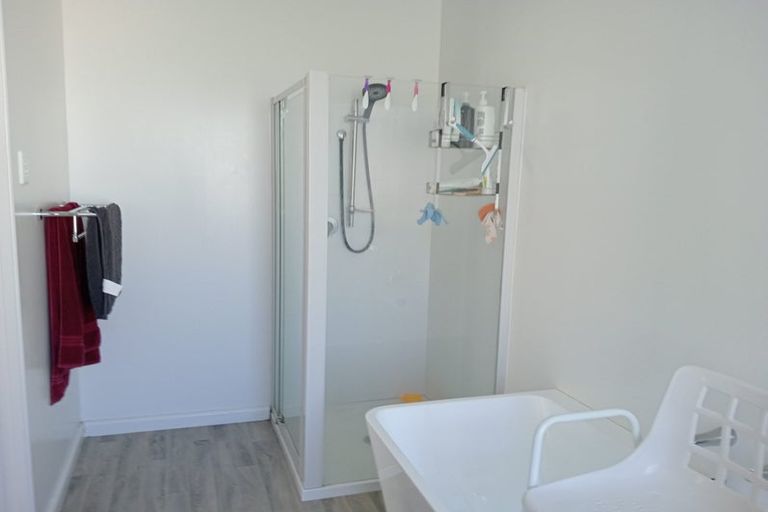 Photo of property in 9 Birch Street, Tuatapere, 9620