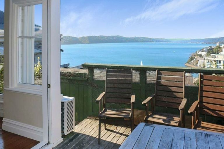 Photo of property in 9 Shannon Street, Mount Victoria, Wellington, 6011
