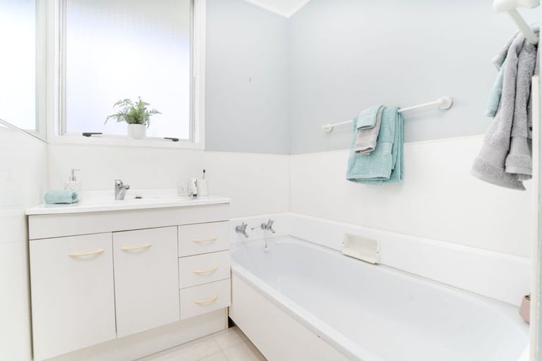 Photo of property in 65 Cunliffe Street, Churton Park, Wellington, 6037