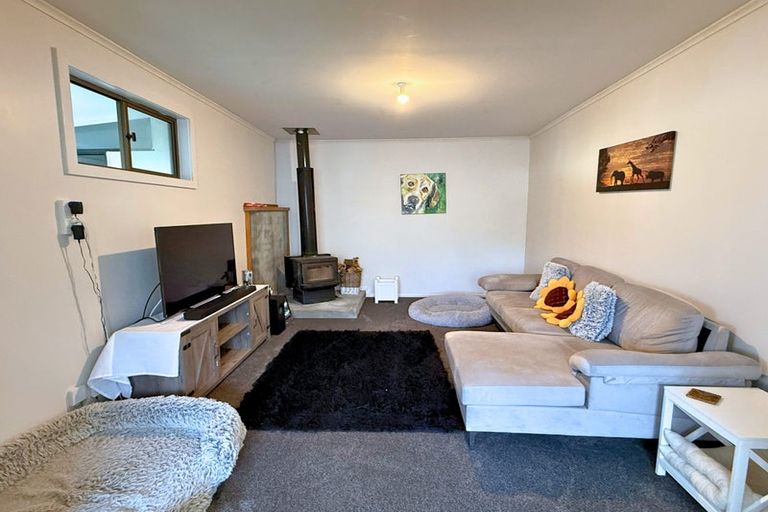 Photo of property in 3 Caversham Road, Westmere, Whanganui, 4501