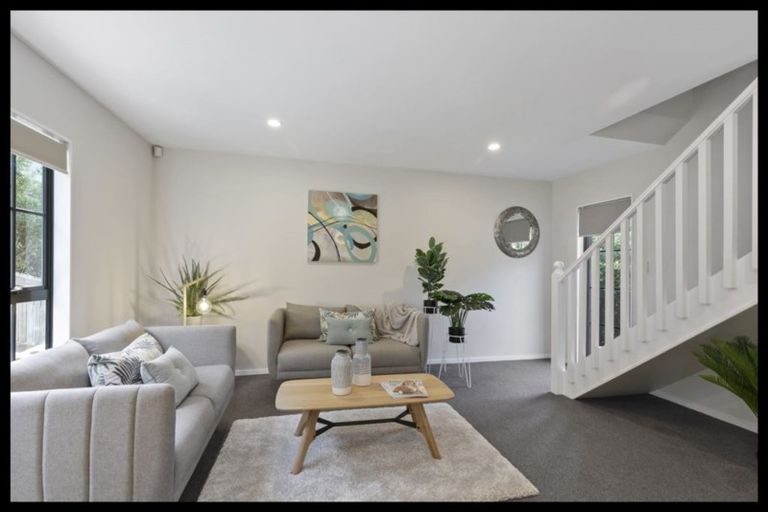 Photo of property in 25u2 Hollies Crescent, Johnsonville, Wellington, 6037