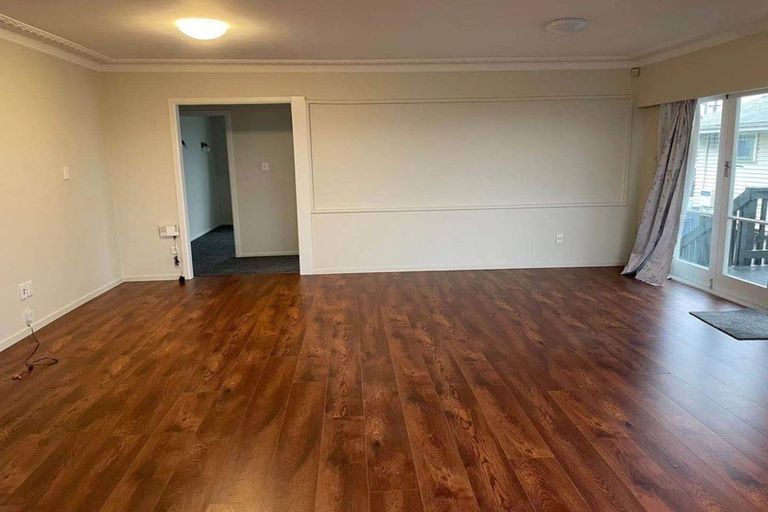 Photo of property in 305 Te Atatu Road, Te Atatu South, Auckland, 0610