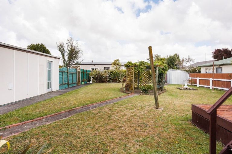 Photo of property in 52 Sherwill Street, Feilding, 4702