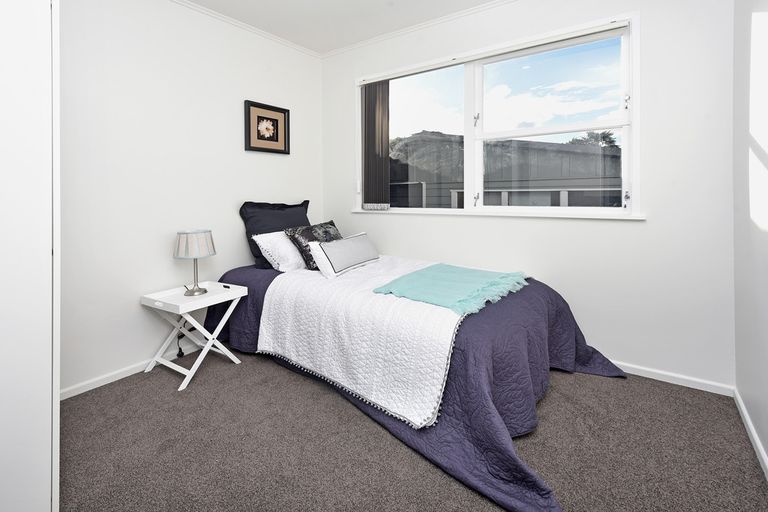 Photo of property in 54 Gainsborough Street, Manurewa, Auckland, 2102