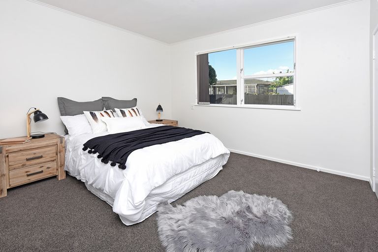 Photo of property in 54 Gainsborough Street, Manurewa, Auckland, 2102