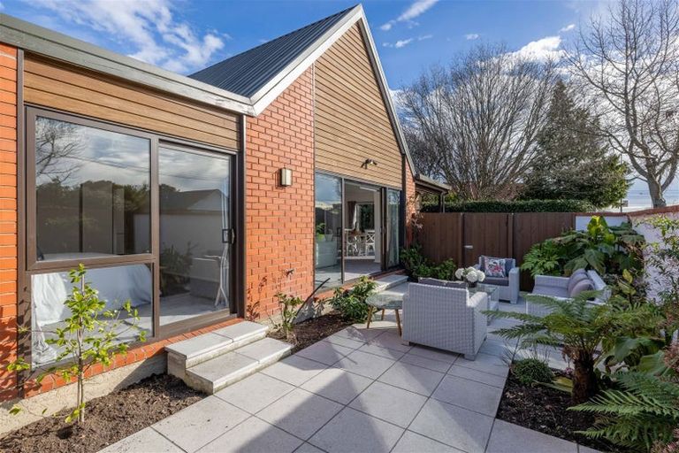 Photo of property in 1/87 Merrin Street, Avonhead, Christchurch, 8042