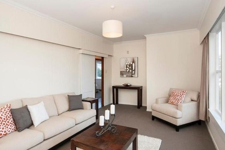 Photo of property in 126 Eden Street, Island Bay, Wellington, 6023